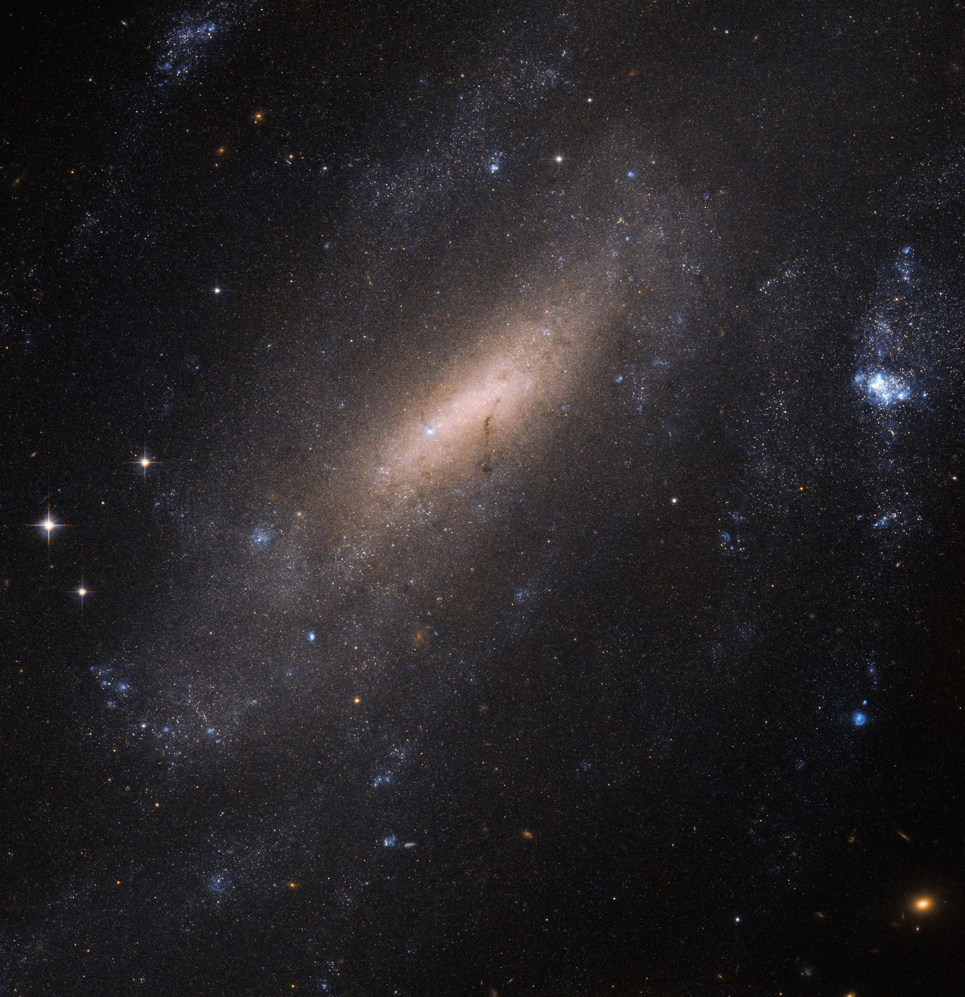 A closer look at IC 5201