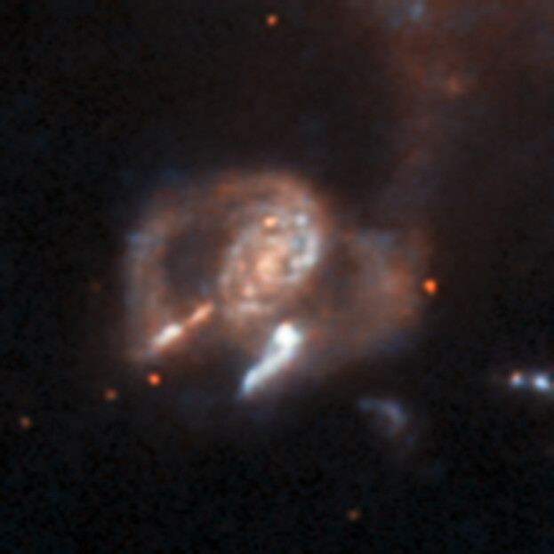 An anomaly from Hubble’s archive — Unknown object