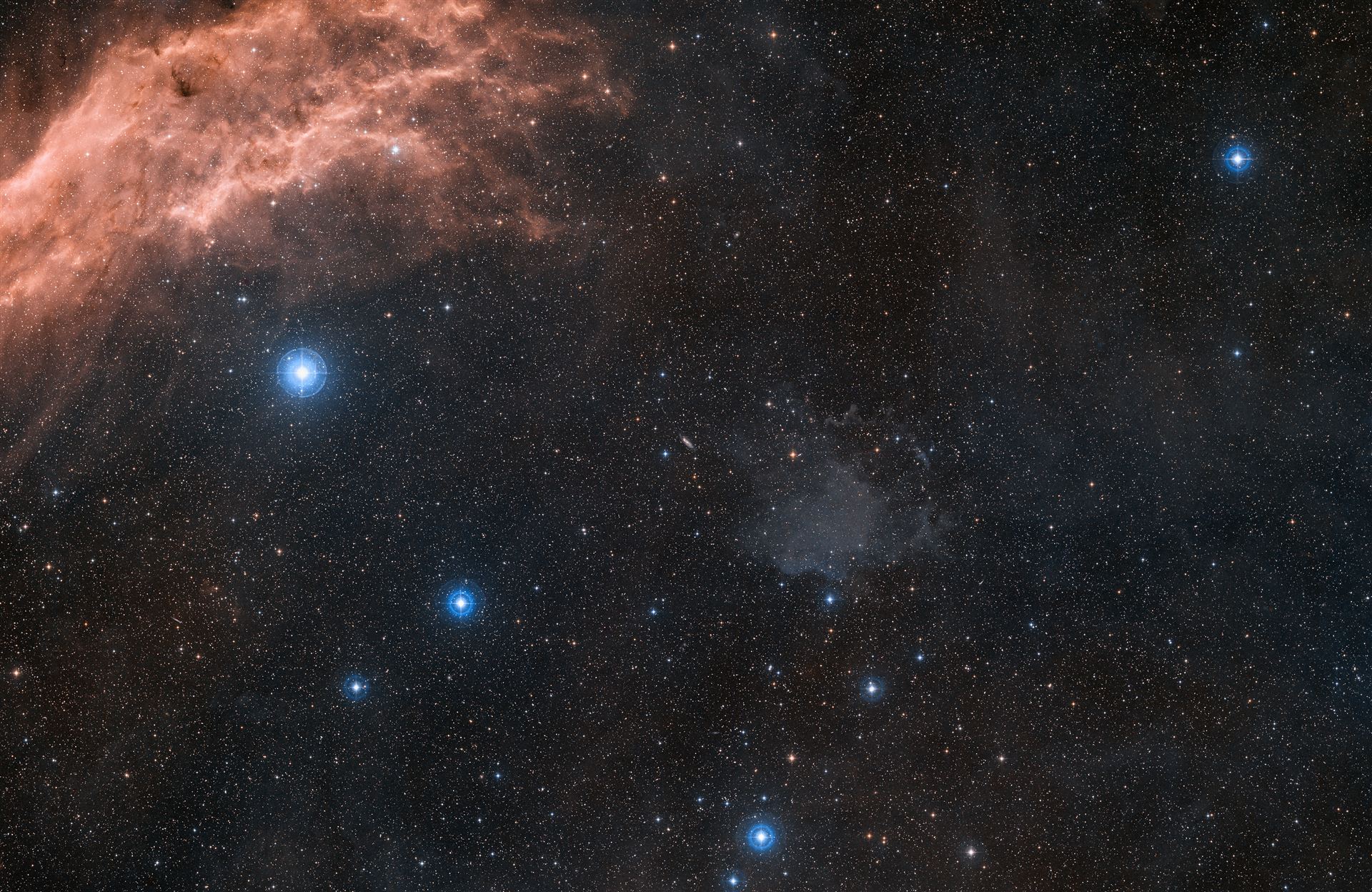Area Around UGC2885 (ground-based image)