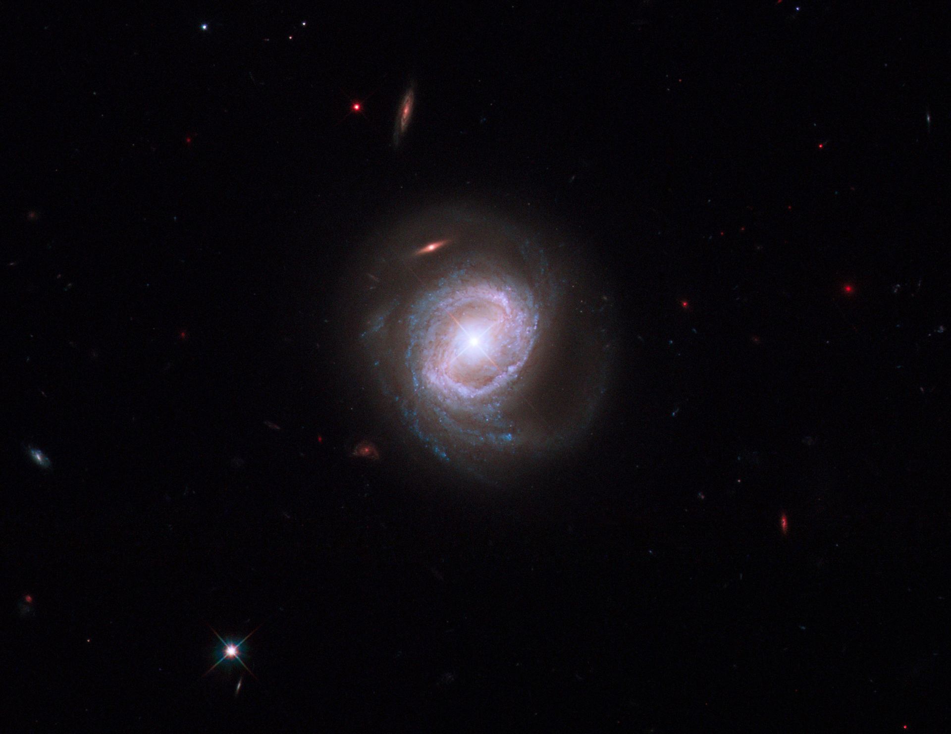 Capturing the spectacular outflow from Markarian 817