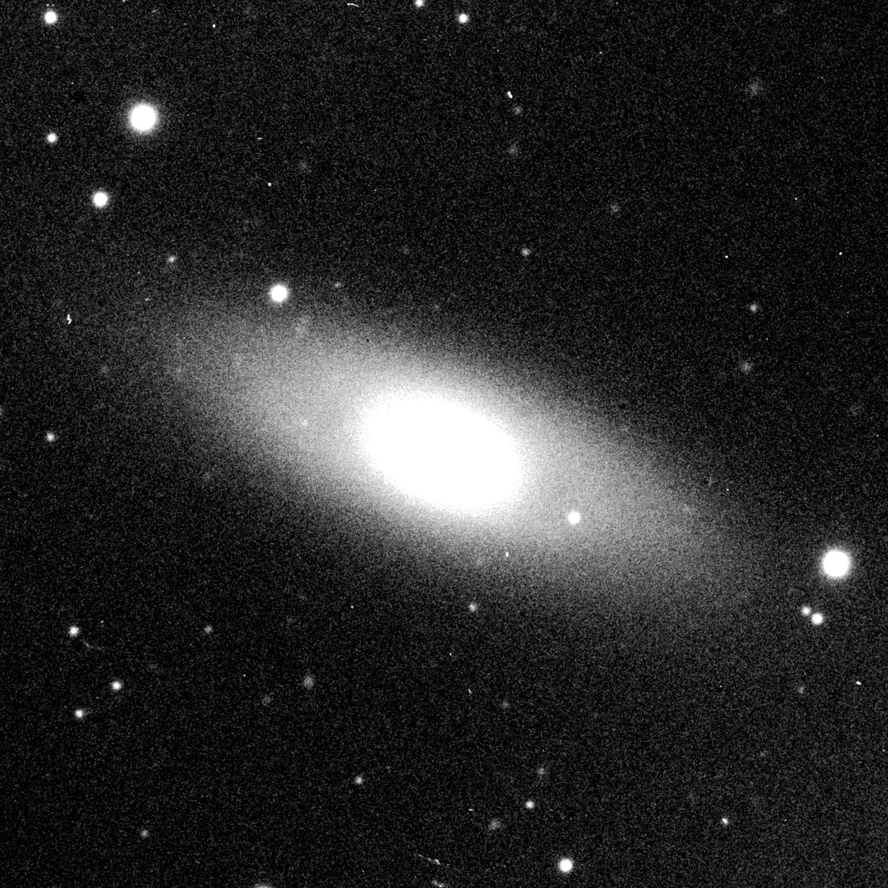 Central bulges of spiral galaxies – NGC 5838 (ground-based image)