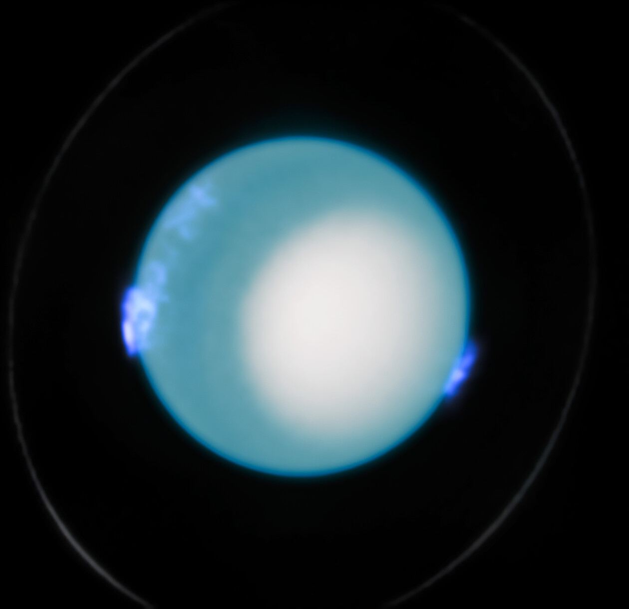 Close-up Uranus aurorae (October 2022)