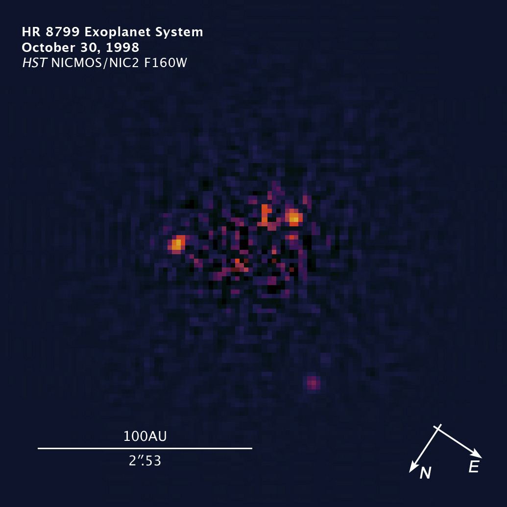 Compass and scale image of HR 8799