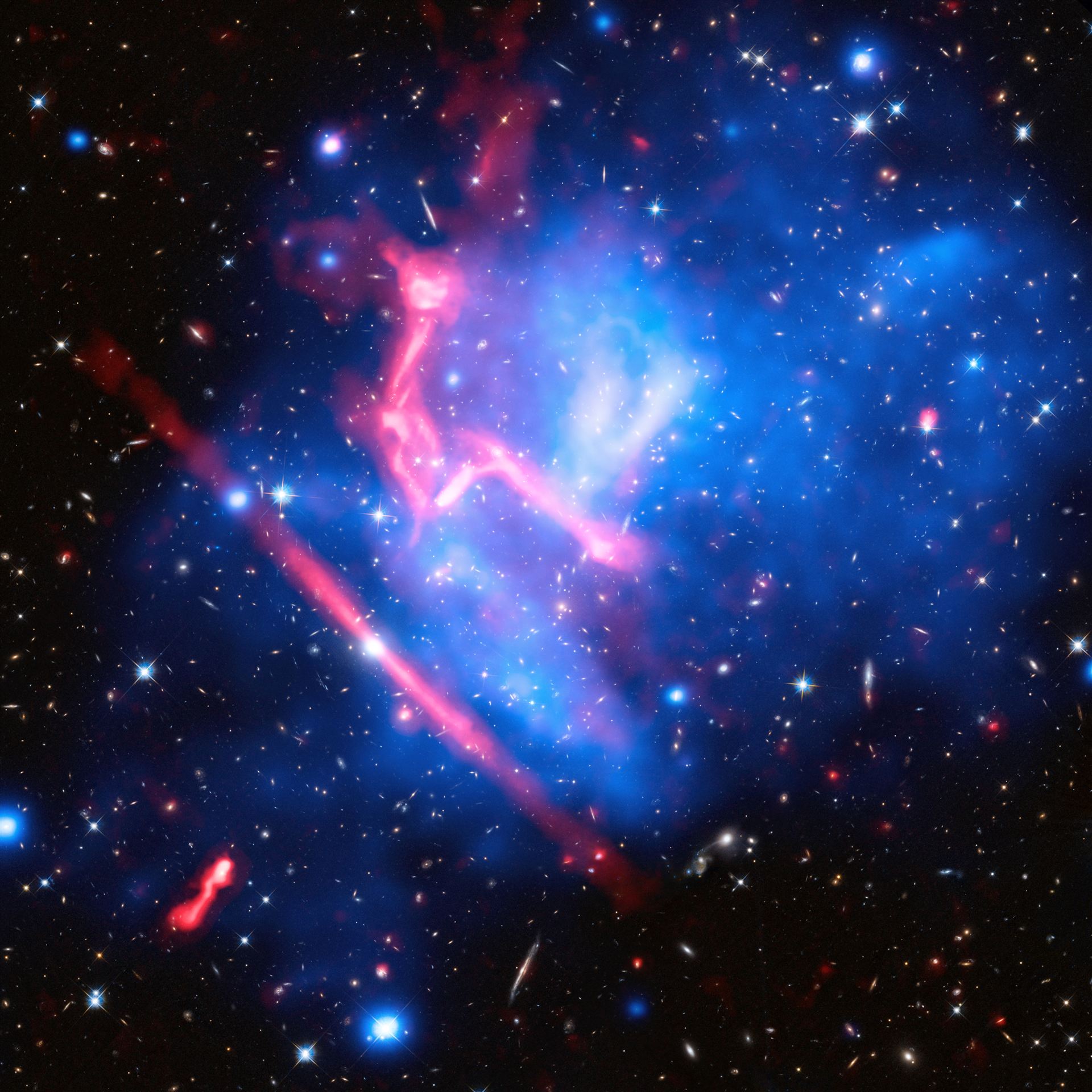 Disco lights from a galaxy cluster