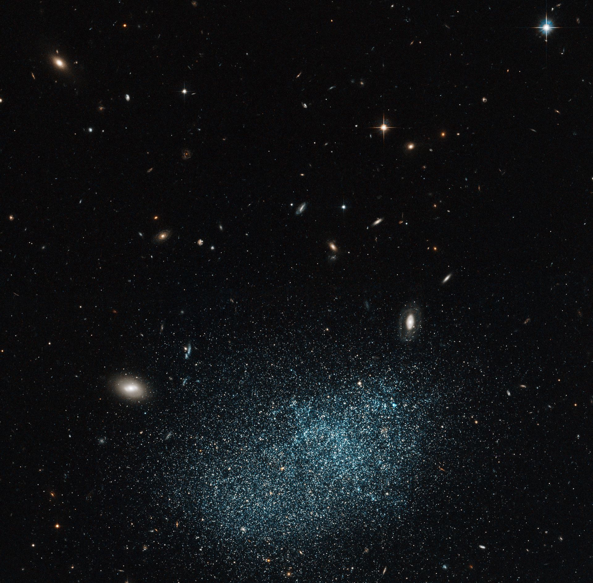 Dwarf galaxy small but perfectly formed