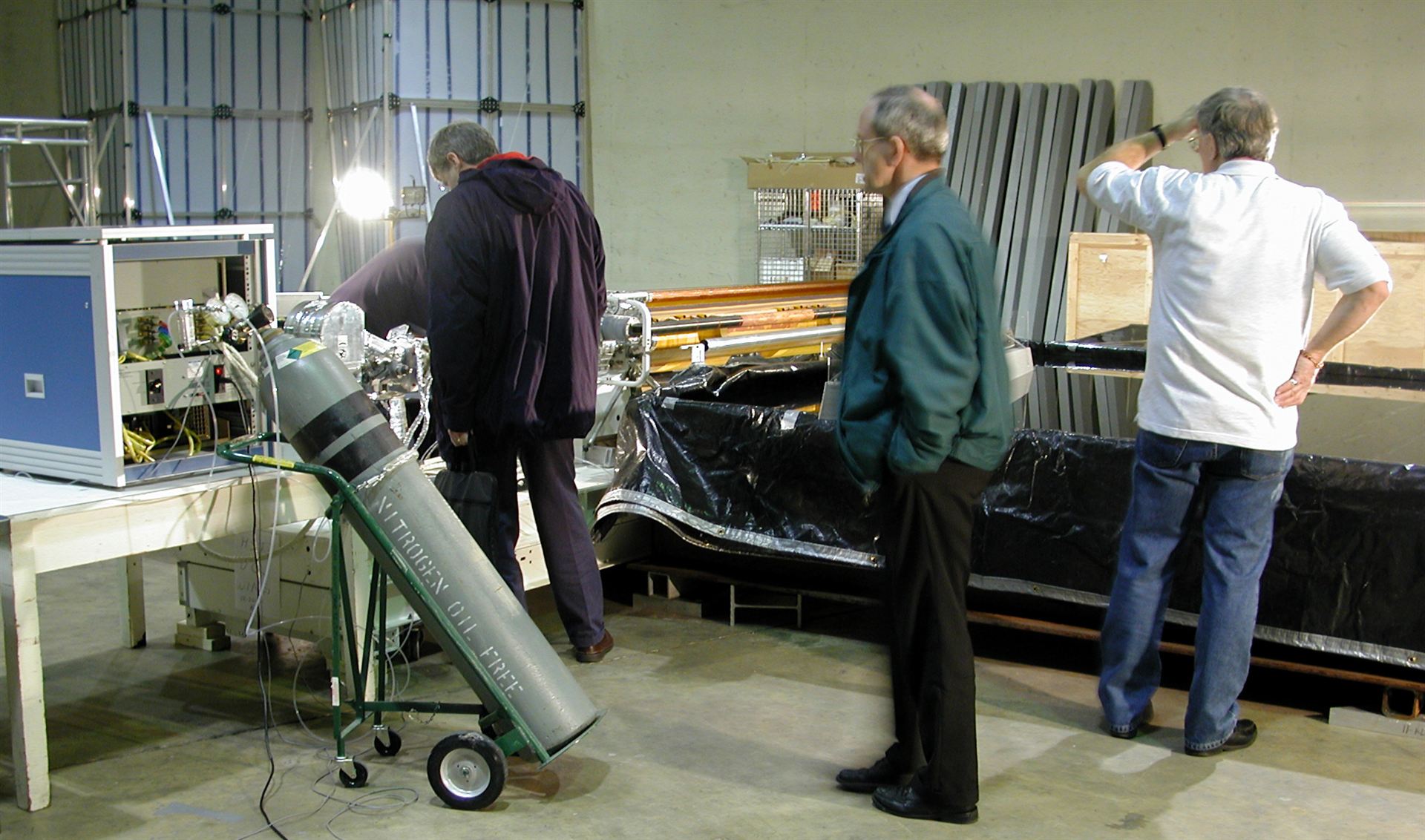 ESA&rsquo;s &lsquo;DQ wing crew&rsquo; at the test version of Hubble