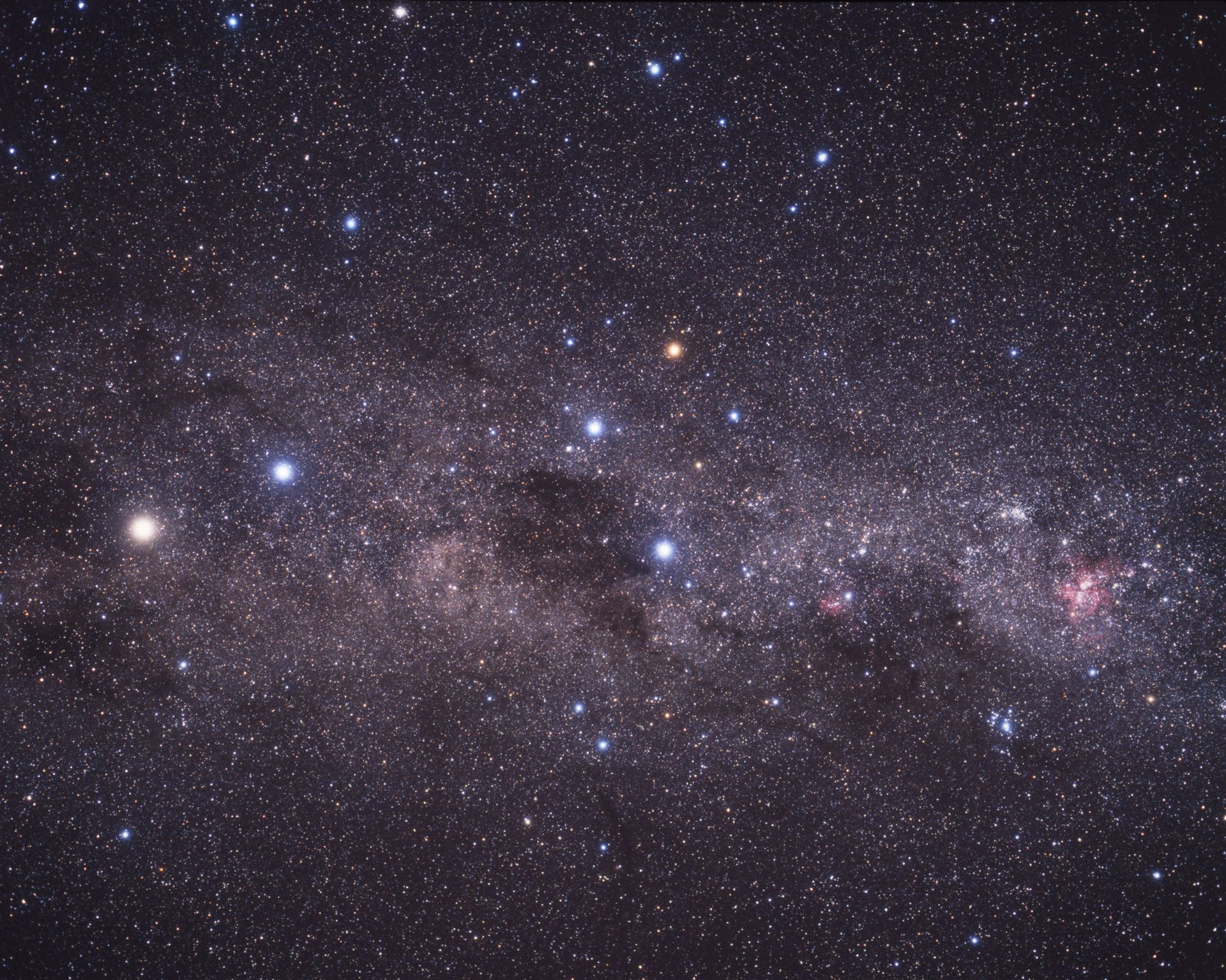 Extreme star cluster bursts into life  (ground-based image)