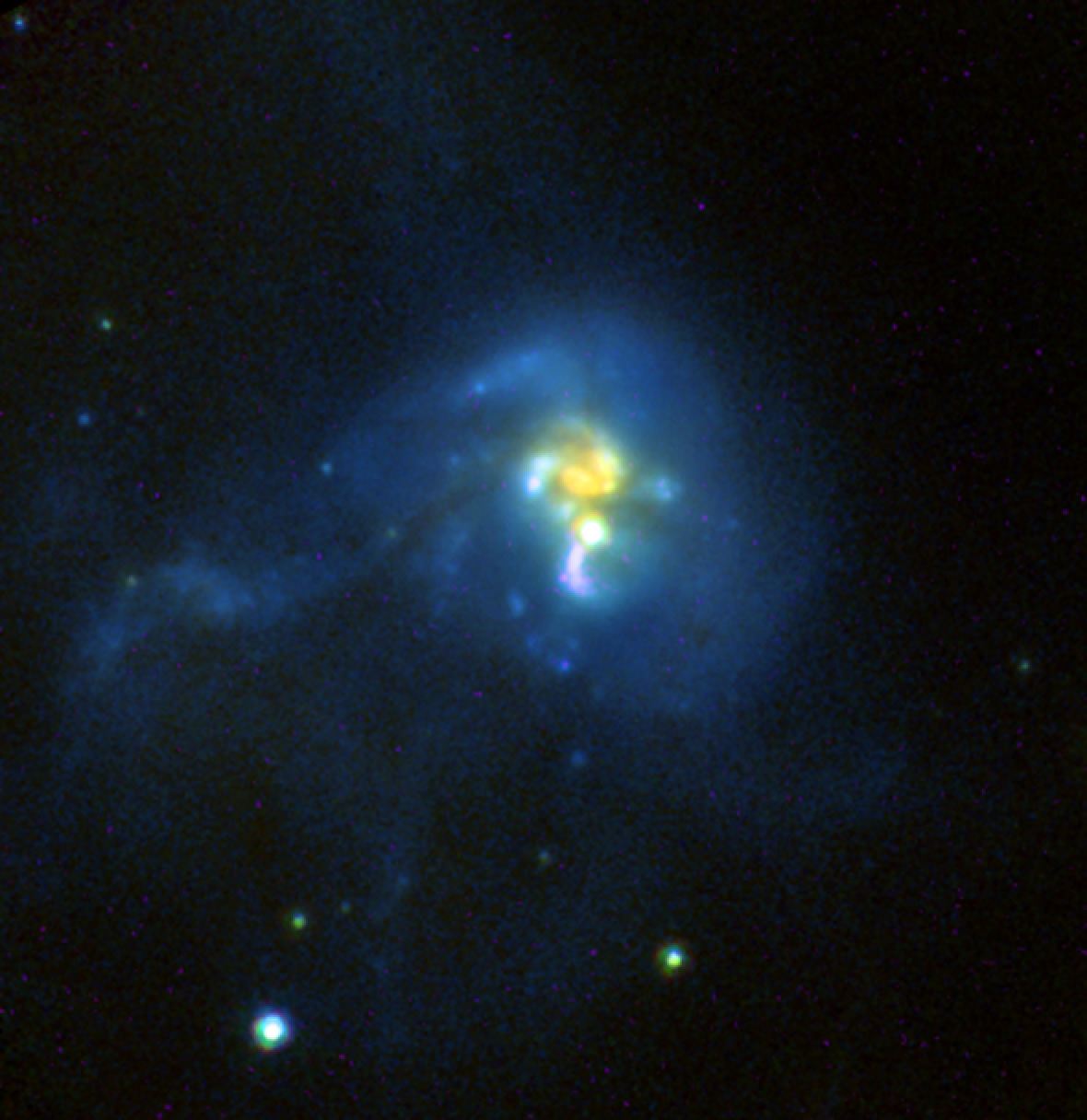 Hubble Provides &lsquo;One-Two Punch&rsquo; to See Birth of Stars in Galactic Wreckage