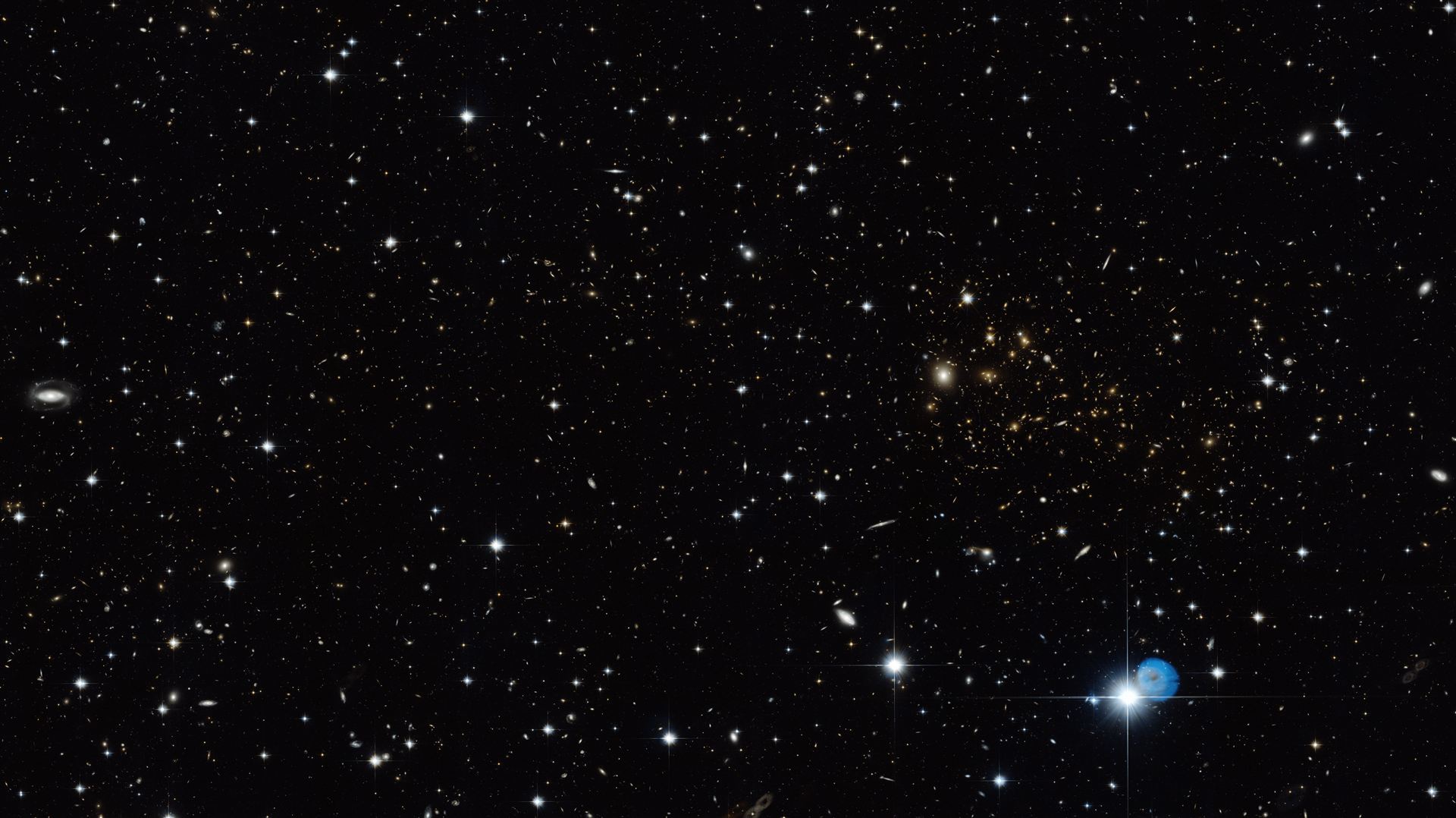 Hubble image of MACS J0717