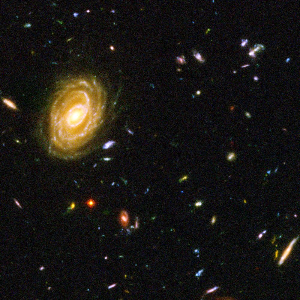 Hubble reveals galactic drama [image 3]