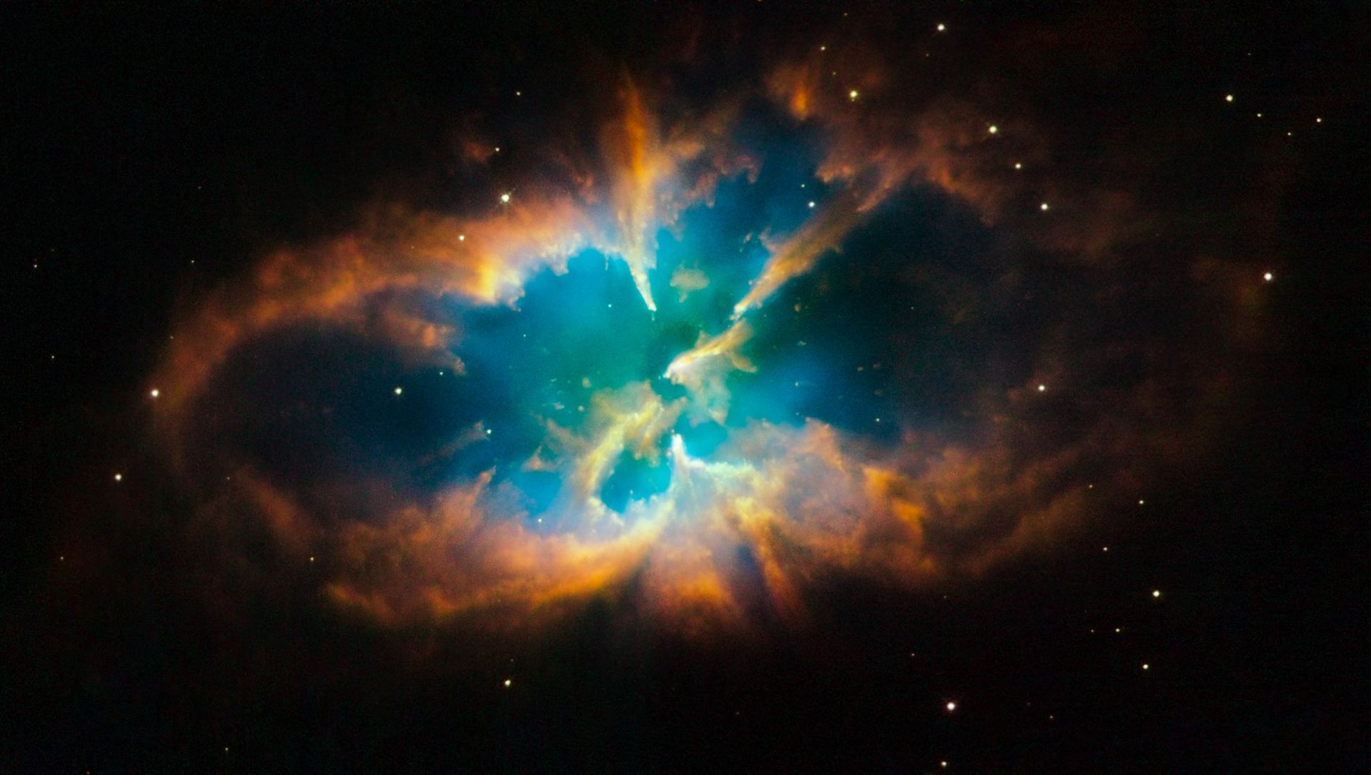 Hubble snaps images of a nebula within a cluster