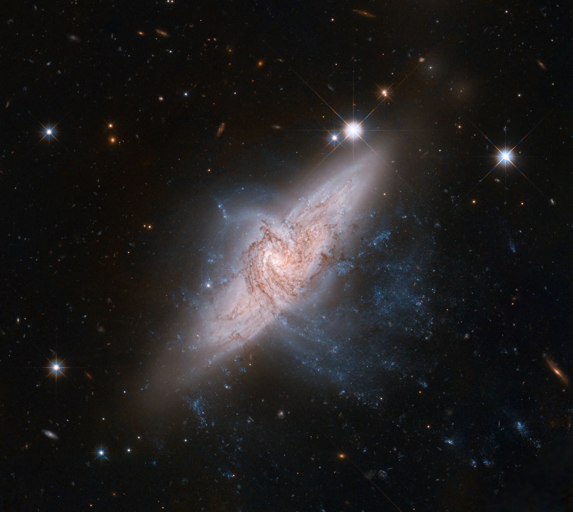 Hubble view of NGC 3314