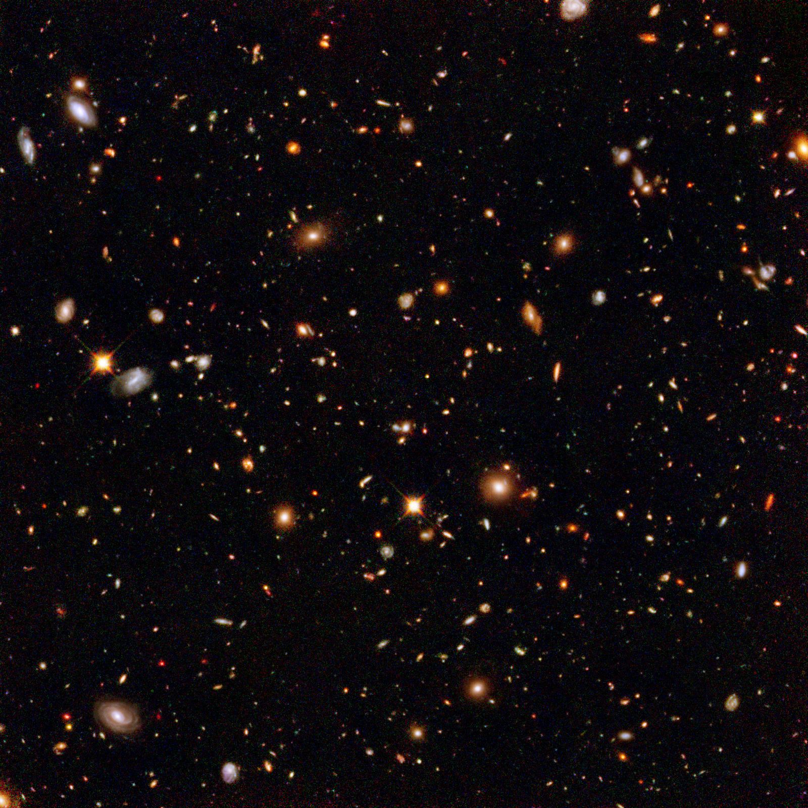 Hubble&rsquo;s near-infrared camera digs for galactic gold