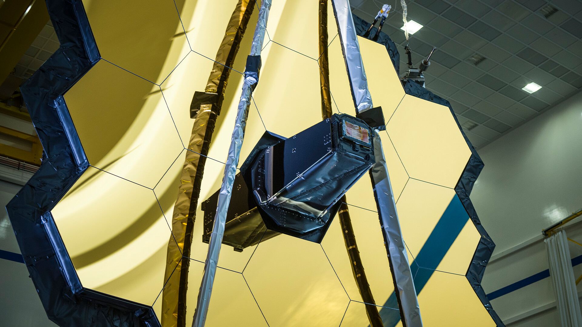 Image of the NASAESACSA James Webb Space Telescope from March 2020.
