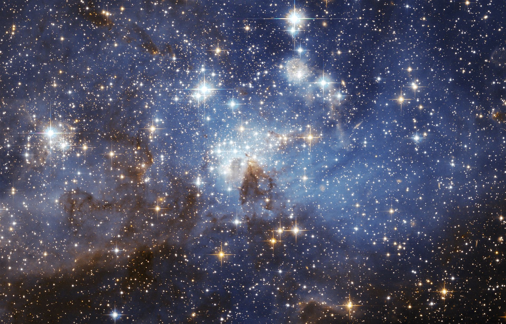 Large and small stars in harmonious coexistence