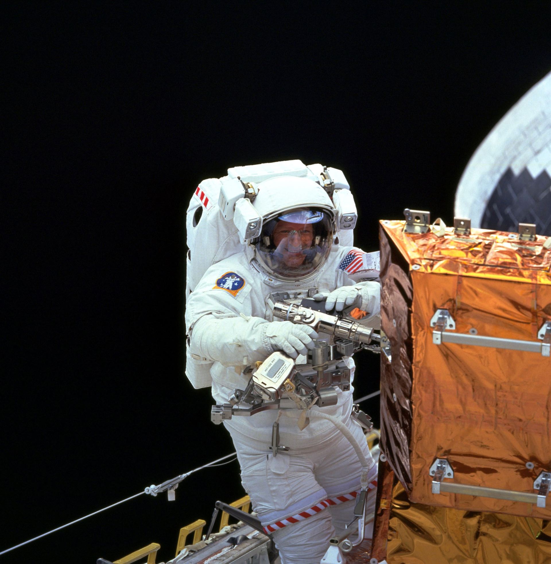 SM3A Hubble Powertool in use under 2nd EVA