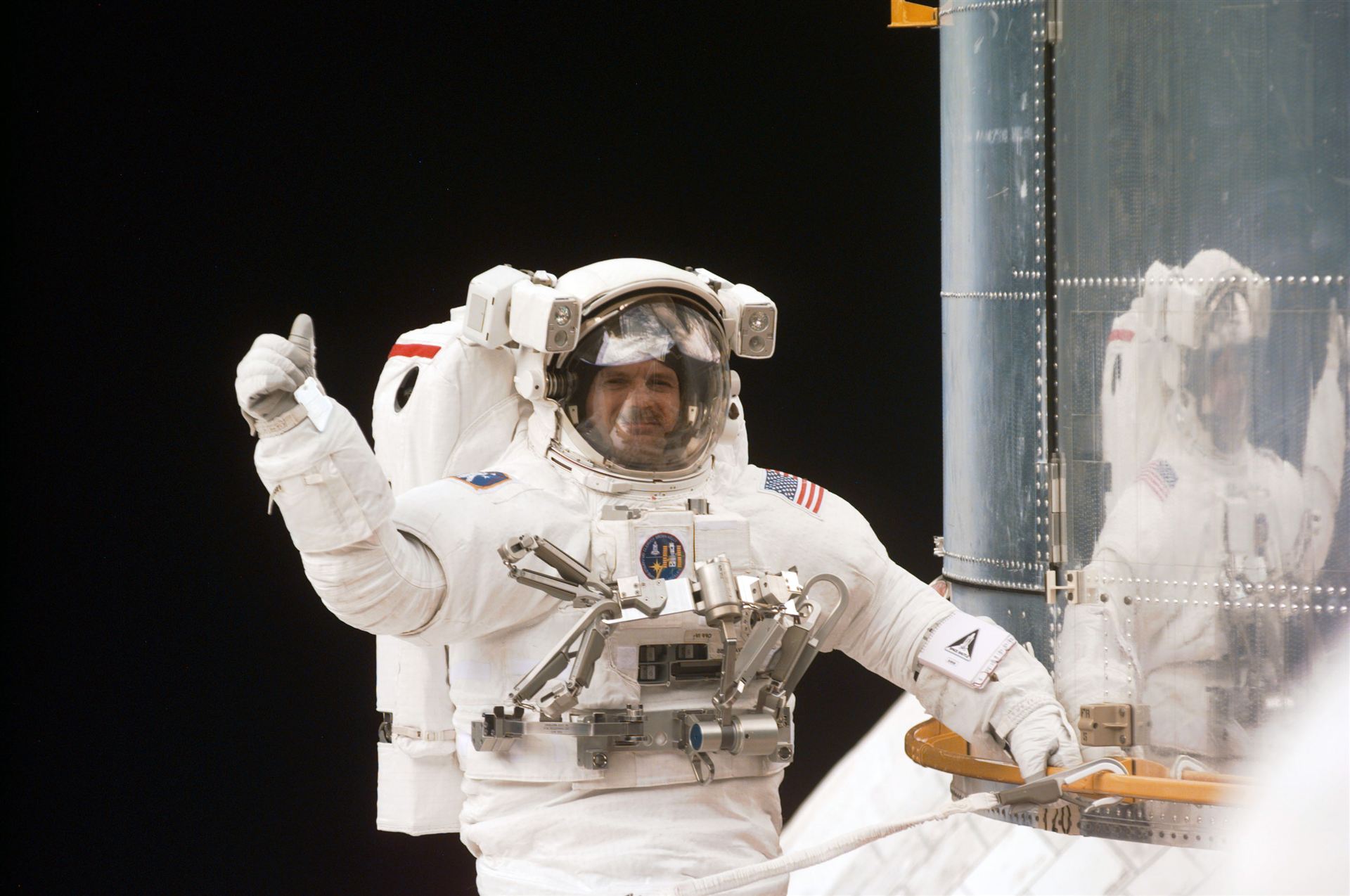 SM3A Waving Astronaut