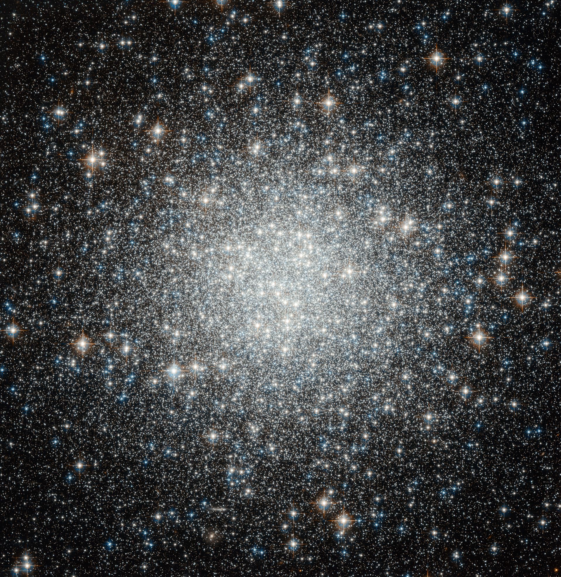 Spot the difference — Hubble spies another globular cluster, but with a secret