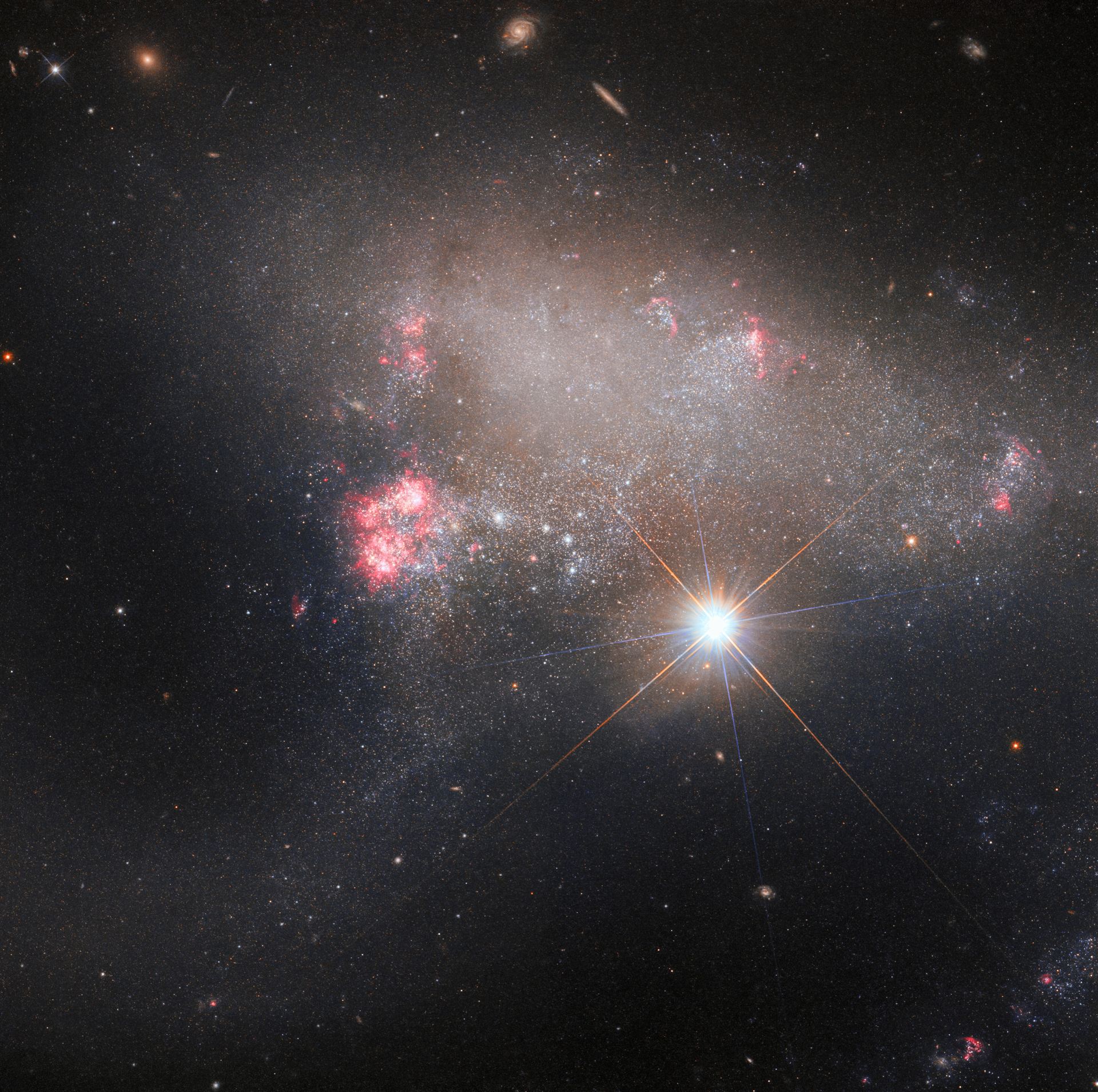 Starstruck image of Arp 263