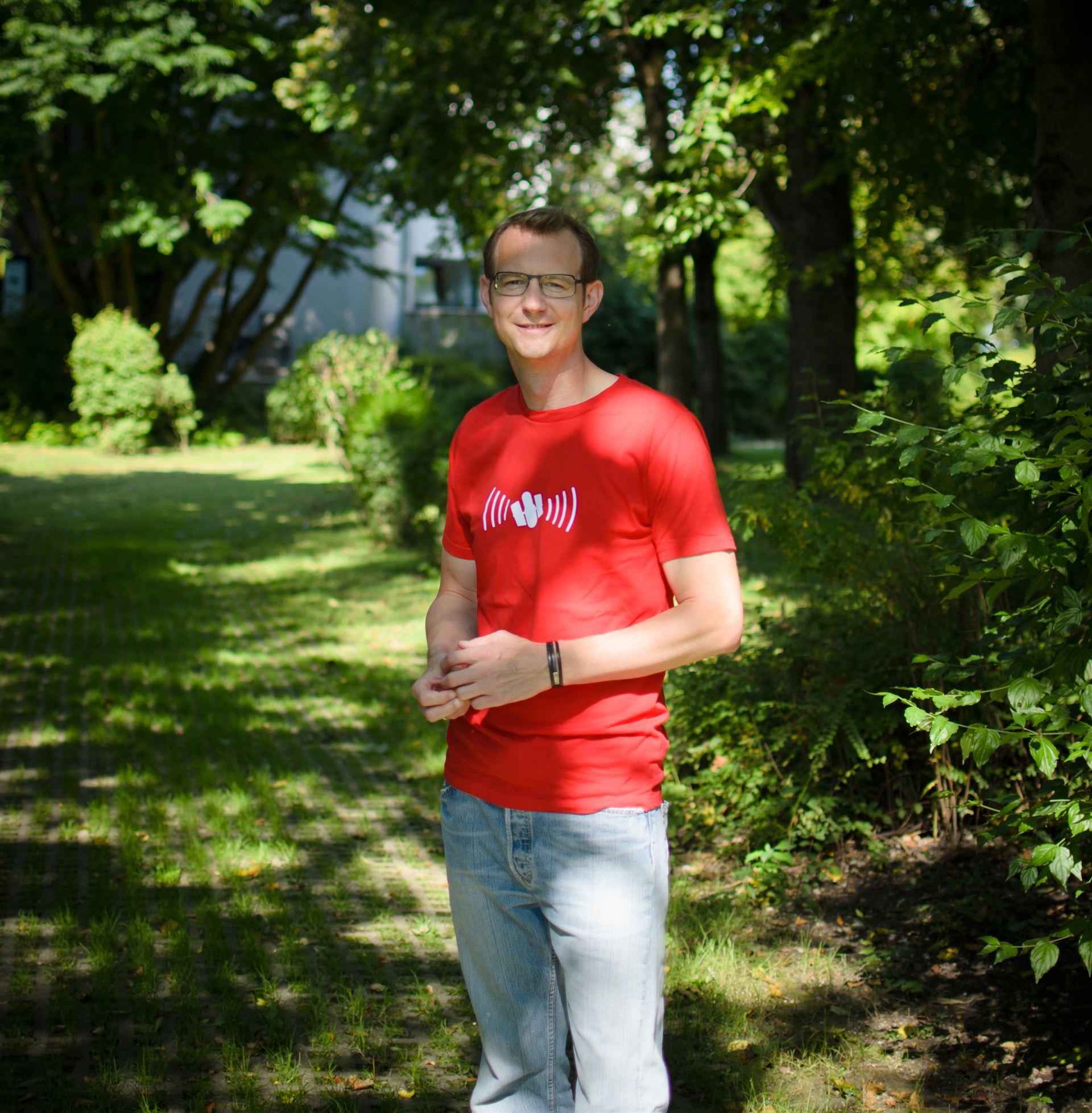 The Hubblecast’s host, Dr J (aka Dr Joe Liske)