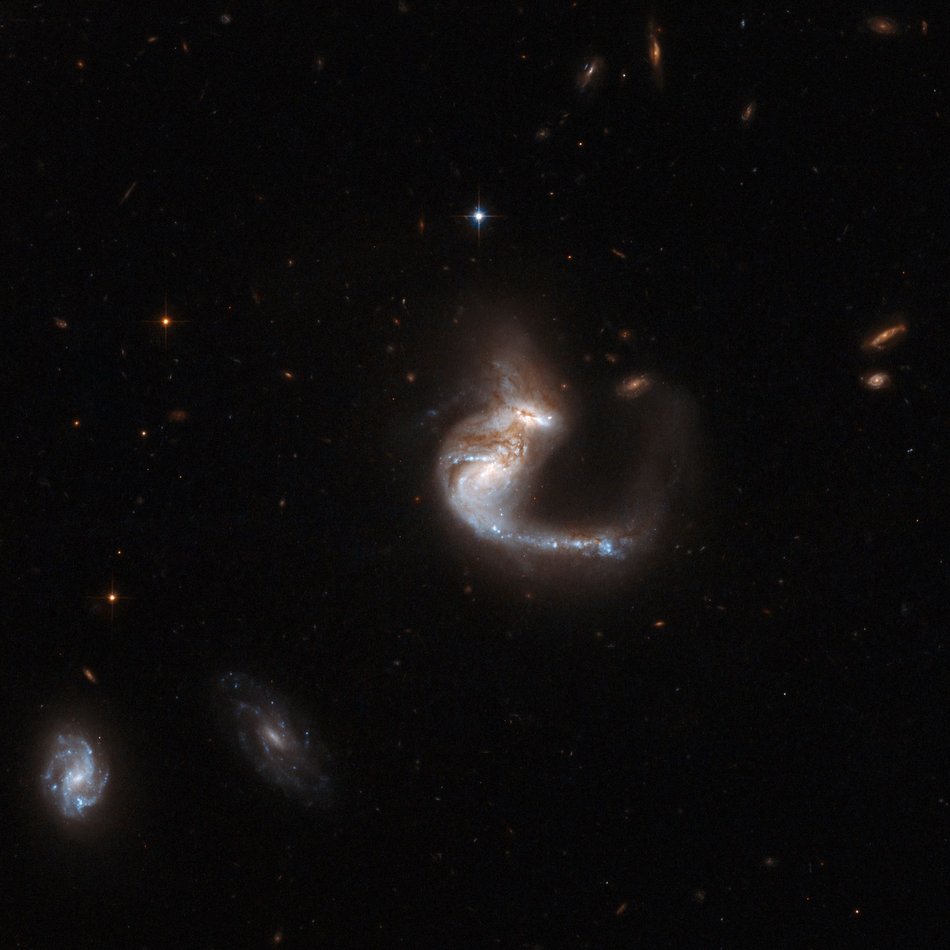 UGC 4881