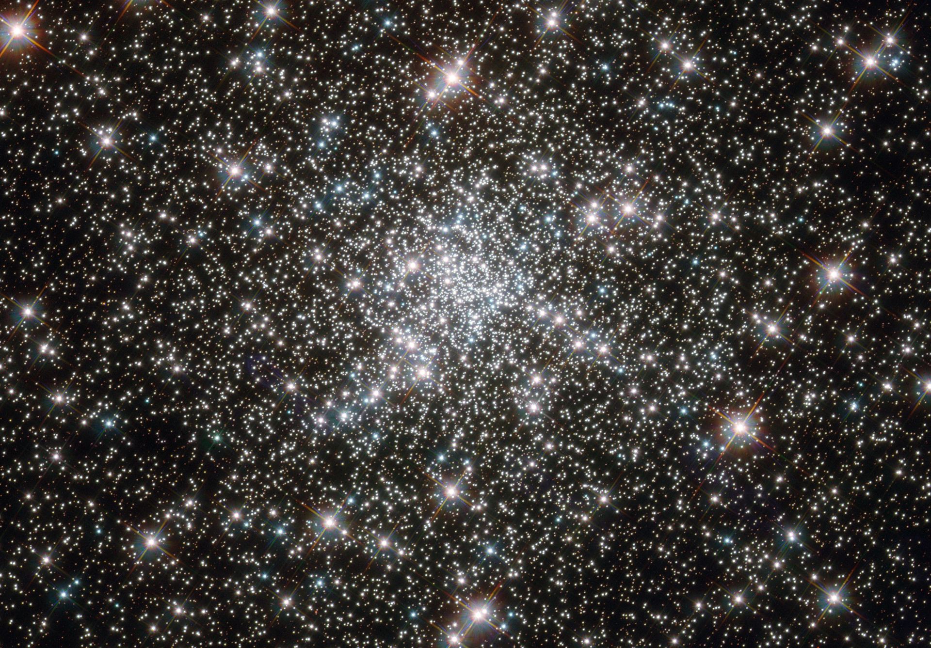 Young stars at home in an ancient cluster